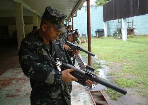 Солдат с пистолетом-пулеметом M3 SpecOps Generation 2
